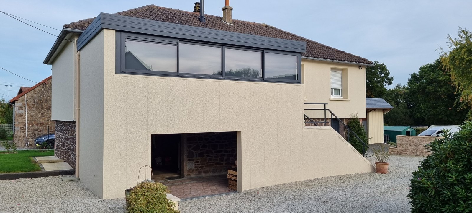 Extension maison bandeau vitré aluminium — LG ALU Messei